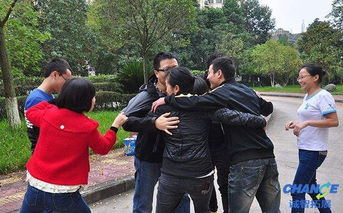 集体破冰游戏喊数抱团游戏规则