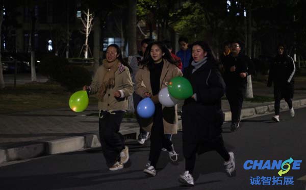 校园夜跑拓展活动方案 2