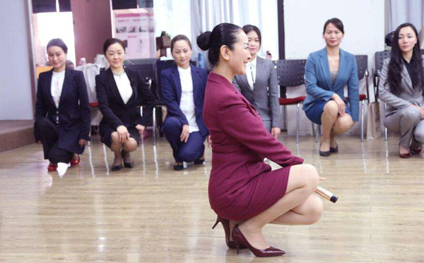政府公务员日常行为礼仪培训课程