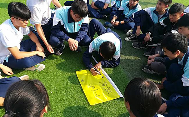 带有特色的12个小学生小队队名和口号
