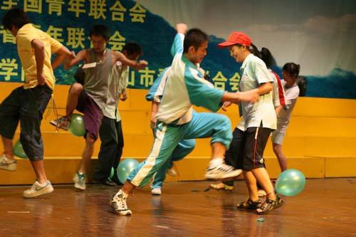 有趣的年会游戏方案 不怕年会再无聊