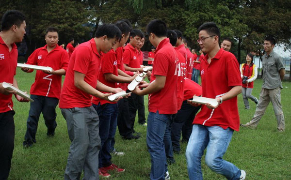 武汉夏天搞拓展什么项目比较好