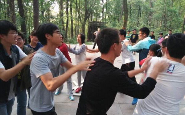 武汉大学生素质拓展费用大约是多少