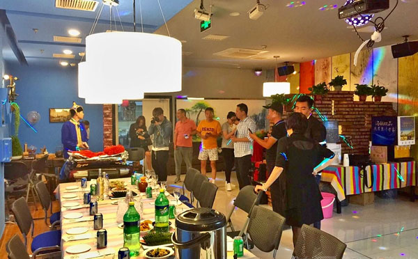 武汉公司团建吃饭酒店推荐