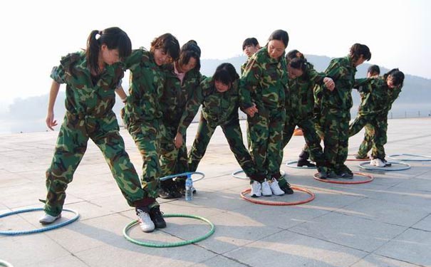 武汉哪家拓展公司好？怎么选择好的拓展培训