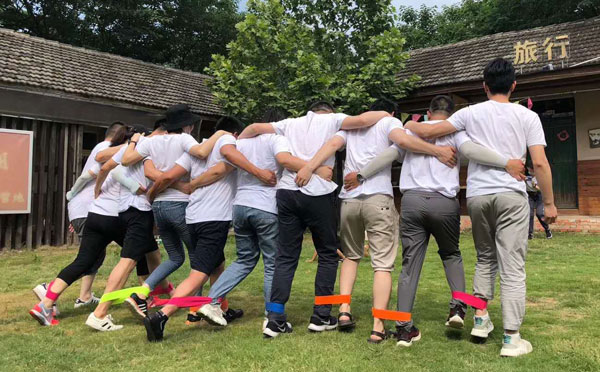 适合开会团建的坐着的小游戏