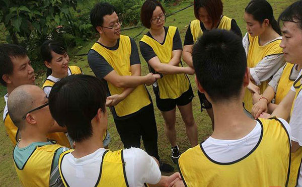 儿童体能拓展训练游戏