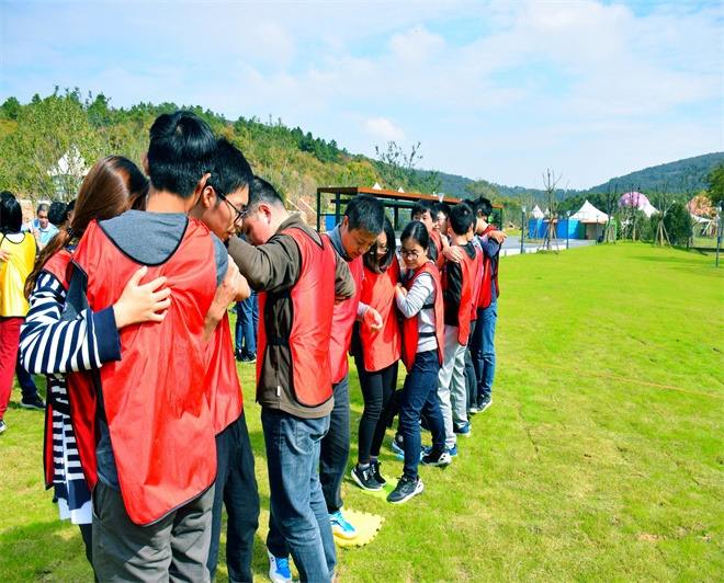 适合公司团建的活动游戏