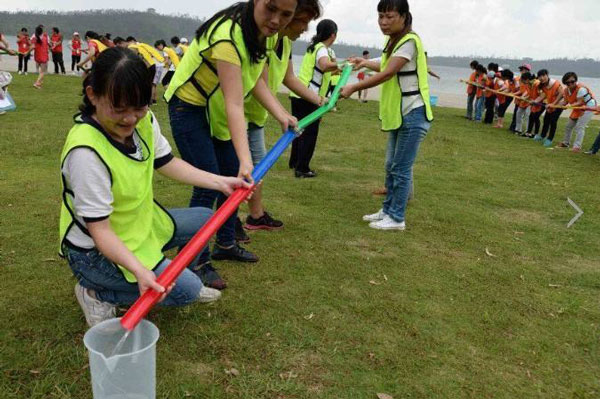 公司夏天团建横幅内容怎么写