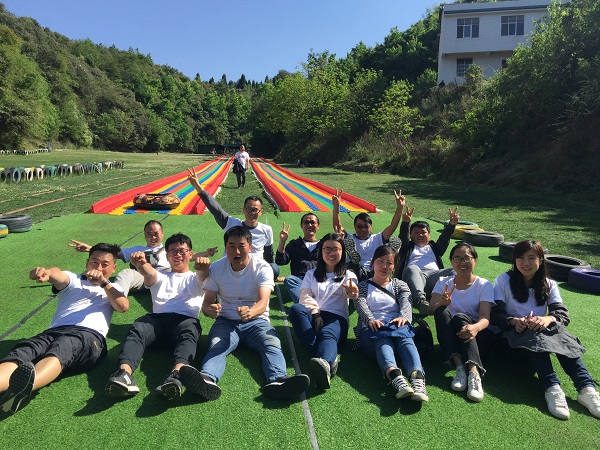 拓展训练证明了团队协作和集体智慧的巨大能量
