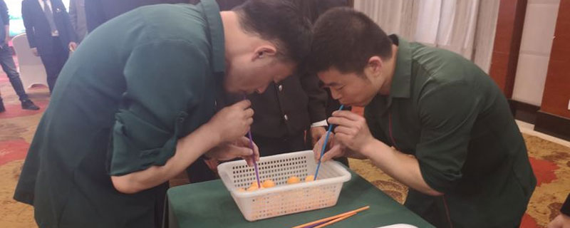 吸乒乓球游戏规则