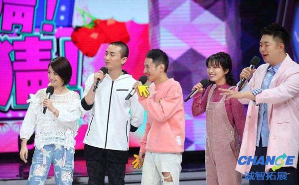 奇葩室外游戏惩罚 无处不在整蛊
