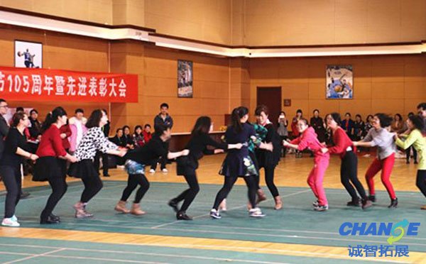 扯龙尾