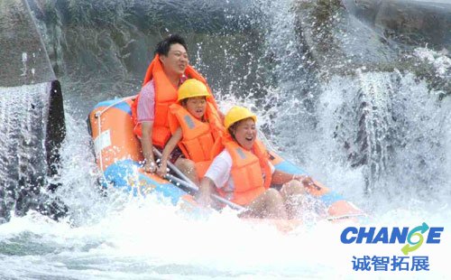 红安对天河漂流