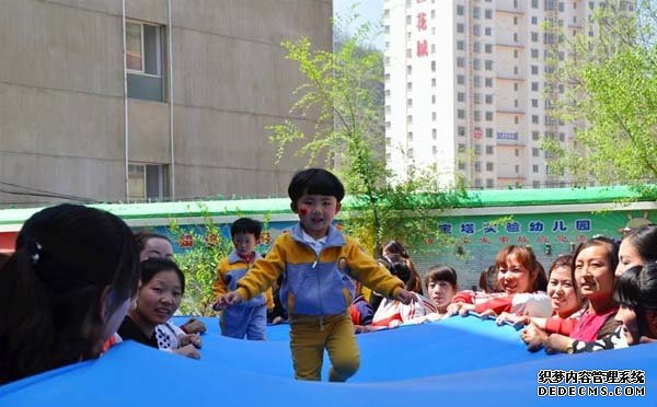 大型集体亲子活动游戏大全