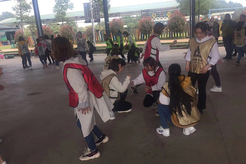 户外拓展训练有助于提升企业竞争力