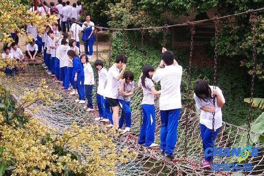 松山湖学校亲近自然挑战自我