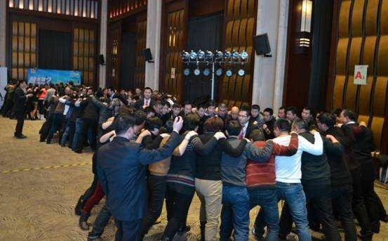 领袖风采感人激励引导词
