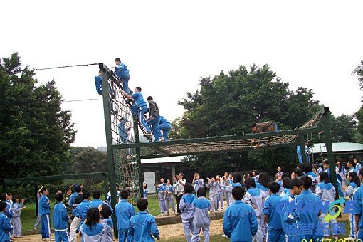 大朗一中户外拓展训练