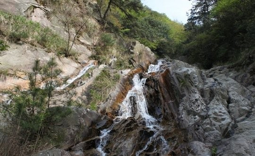 蕲春药王谷拓展训练基地