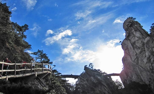 罗田天堂寨旅游景区拓展基地
