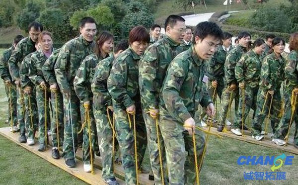 冬季拓展公司怎么进行野外拓展训练