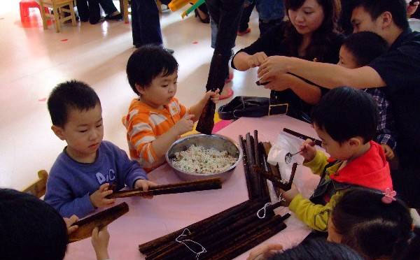 幼儿园端午节亲子活动方案三