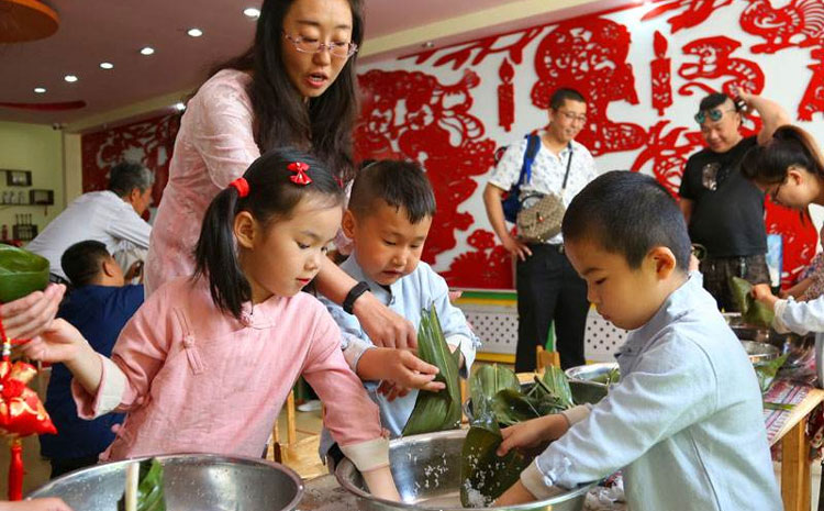 幼儿园端午节亲子活动方案一