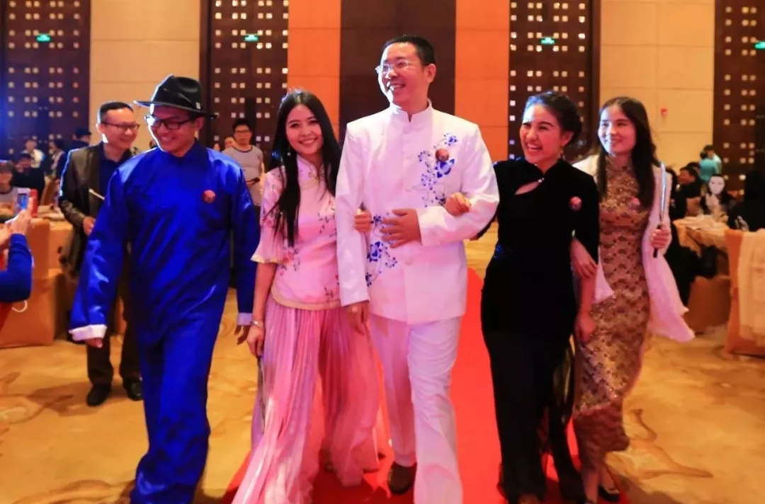 如何策划新颖好玩的年会主题方案？创意的年会主题大全