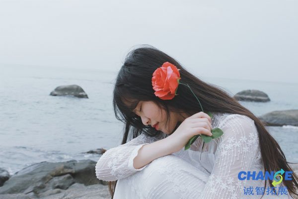 旅行穿搭指南，各地旅行穿搭风格盘点