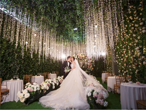 朋友结婚发的朋友圈 结婚提前多久通知亲朋好友(图5) 朋友结婚发的朋友圈 结婚提前多久通知亲朋好友(图5)
