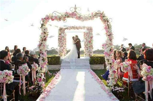 祝两位新婚快乐句子有哪些 参加婚礼要注意哪些(图5) 祝两位新婚快乐句子有哪些 参加婚礼要注意哪些(图5)