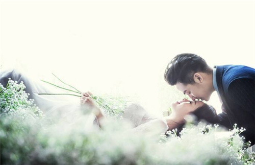 临近婚期的通知朋友圈要怎么说 婚前提前多久通知朋友合适(图3) 临近婚期的通知朋友圈要怎么说 婚前提前多久通知朋友合适(图3)