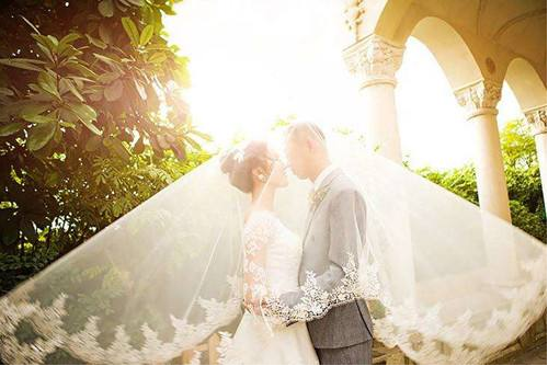 朋友结婚有哪些祝福语 朋友结婚包多少红包合适(图1) 朋友结婚有哪些祝福语 朋友结婚包多少红包合适(图1)