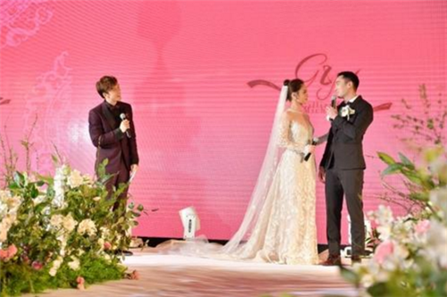 祝福新人的唯美句子 结婚祝福语注意什么(图1) 祝福新人的唯美句子 结婚祝福语注意什么(图1)