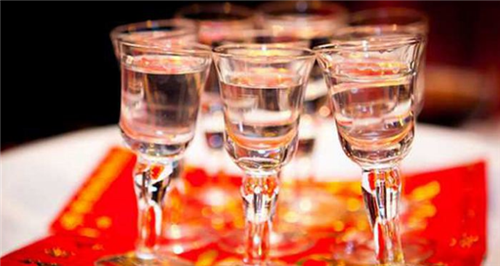 结婚敬酒客套话 婚宴敬酒要注意哪些