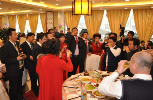 婚礼当天具体流程 如何挑选伴郎伴娘(图4) 婚礼当天具体流程 如何挑选伴郎伴娘(图4)