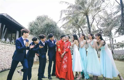 婚礼当天具体流程 如何挑选伴郎伴娘(图5) 婚礼当天具体流程 如何挑选伴郎伴娘(图5)