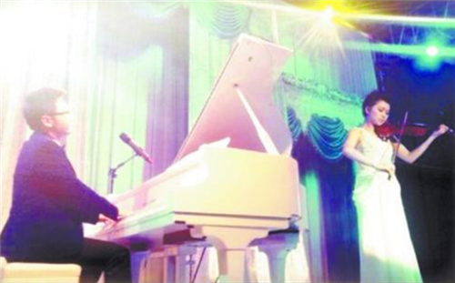 适合婚礼的钢琴曲有哪些 浪漫婚礼钢琴曲推荐给你(图3) 适合婚礼的钢琴曲有哪些 浪漫婚礼钢琴曲推荐给你(图3)