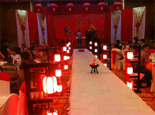 结婚玩的游戏有哪些 比较嗨的暖场室内游戏(图2) 结婚玩的游戏有哪些 比较嗨的暖场室内游戏(图2)