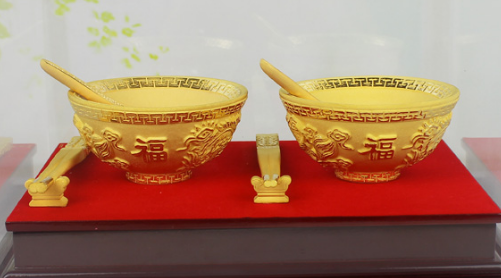 吃满月酒送什么礼物好 送满月宝宝礼物的禁忌(图3) 吃满月酒送什么礼物好 送满月宝宝礼物的禁忌(图3)