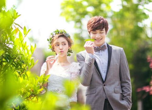 今年流行婚纱照的风格有哪些 婚纱照一般多少价格(图4) 今年流行婚纱照的风格有哪些 婚纱照一般多少价格(图4)