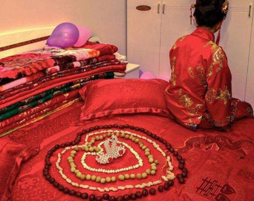 结婚男方准备几床被子 男方结婚用品清单有哪些(图2) 结婚男方准备几床被子 男方结婚用品清单有哪些(图2)