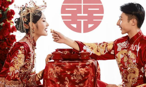 中式婚礼服装叫什么 中式和西式婚礼哪个贵(图2) 中式婚礼服装叫什么 中式和西式婚礼哪个贵(图2)