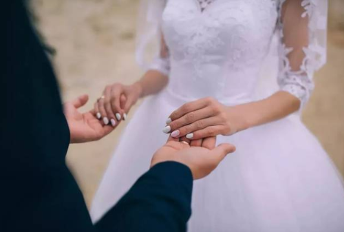 相差6岁的婚姻好不好 女大6岁的婚姻的后果有哪些