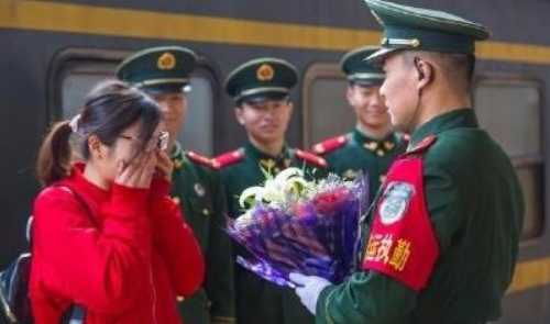 军嫂怎样跟单位请假 军嫂在单位有什么权益(图1) 军嫂怎样跟单位请假 军嫂在单位有什么权益(图1)