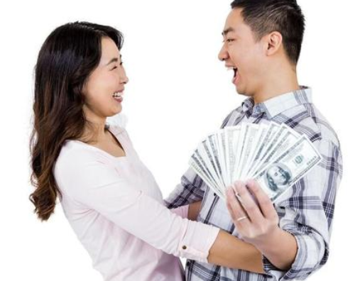 怎么对付不交生活费的老公 老公给老婆生活费应该吗