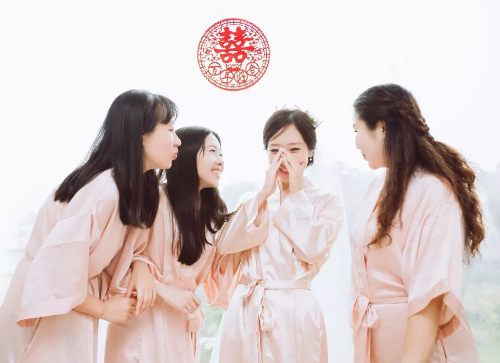 领证了还能当伴娘么 领证了当伴娘对谁不好