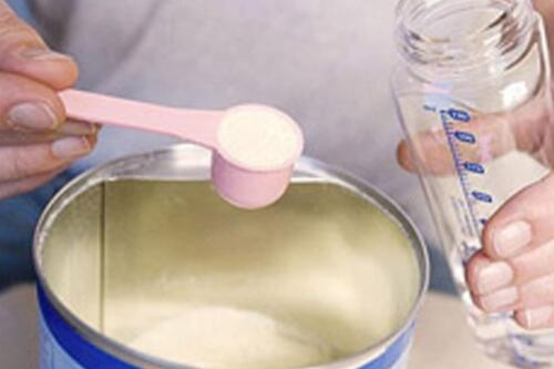 哺乳期吃感冒药对宝宝有什么影响 吃了感冒药多久可以喂母乳(图3) 哺乳期吃感冒药对宝宝有什么影响 吃了感冒药多久可以喂母乳(图3)
