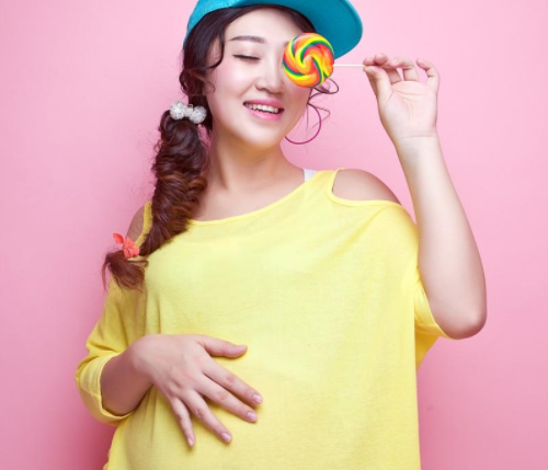 孕妇可以吃棒棒糖吗 孕妇吃棒棒糖要注意哪些(图2) 孕妇可以吃棒棒糖吗 孕妇吃棒棒糖要注意哪些(图2)